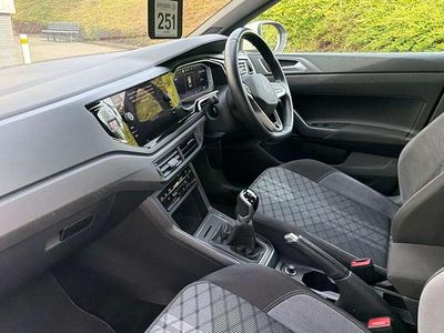 Used VW Taigo R-line 110 HP (80 kW) 2022 Grey SUV