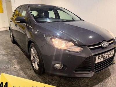 Używany Ford Focus Zetec 115 KM (84 kW) 2012 Szary Hatchback
