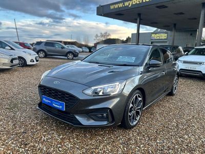 Begagnad Ford Focus ST-Line X 2018 Grå Halvkombi