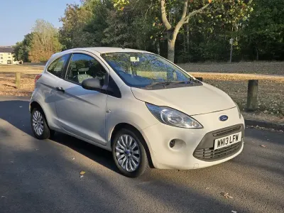 Used Ford Ka Studio 69 HP (50 kW) 2013 White Hatchback