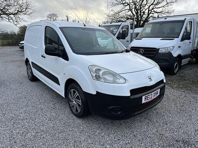 White Used 2013 Peugeot Partner MPV | £2,495 (Fair price)