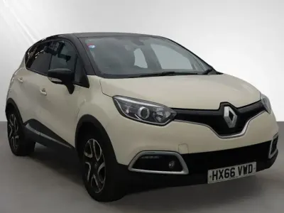 Used Renault Captur Dynamique 90 HP (66 kW) 2016 Cream/black SUV