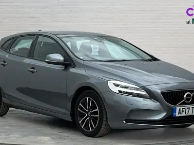 Used Volvo V40 Momentum 120 HP (88 kW) 2017 Grey Hatchback