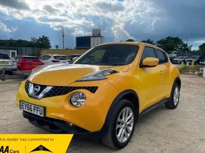 Used Nissan Juke N-Connecta 117 HP (86 kW) 2016 Yellow SUV