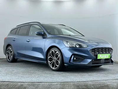 Begagnad Ford Focus ST-Line X 120 HK (88 kW) 2020 Blå Kombi