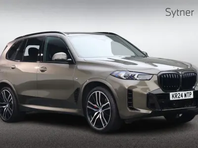 Begagnad BMW X5 M Sport 347 HK (255 kW) 2024 Grön SUV