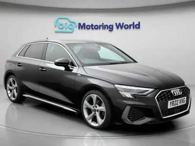 Begagnad Audi A3 Sportback S-Line 2022 Svart Halvkombi