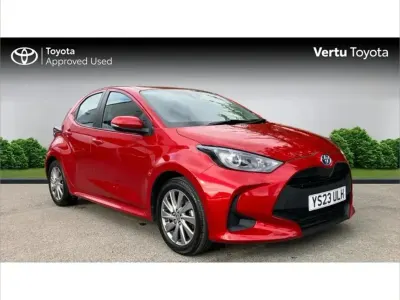 Used Toyota Yaris 116 HP (85 kW) 2023 Red Hatchback