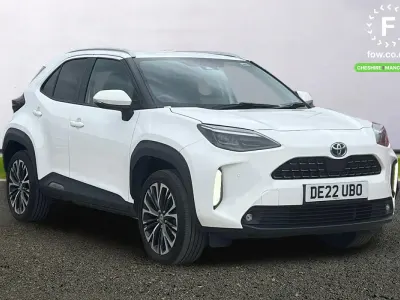 Used Toyota Yaris Hybrid 116 HP (85 kW) 2022 White Estate