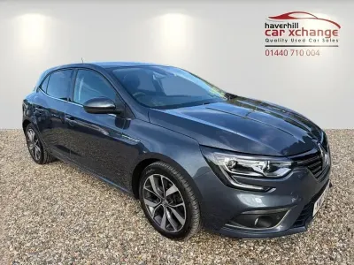 Usado Renault Mégane IV Dynamique 110 HP (80 kW) 2017 Cinzento Citadino