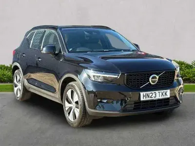 Second-hand Volvo XC40 Plus 211 CP (155 kW) 2023 Negru SUV
