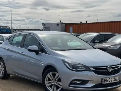 Second-hand Vauxhall Astra 110 CP (80 kW) 2017 Argintiu Hatchback