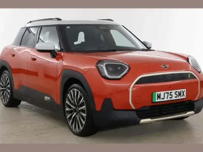 Usado Mini Aceman Exclusive 160 kW (218 CV) 2025 Rojo SUV