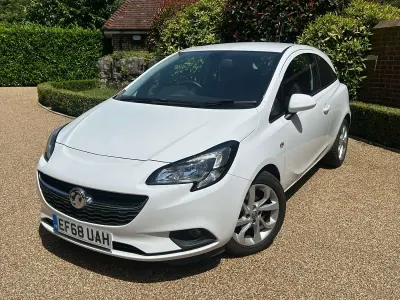 Used Vauxhall Corsa 90 HP (66 kW) 2019 White Hatchback