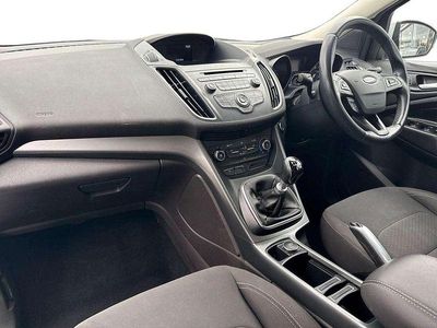 Used Ford Kuga Zetec 147 HP (108 kW) 2019 White SUV