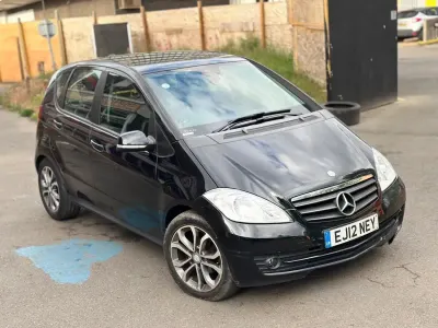 Begagnad Mercedes A160 Classic 2012 Svart Halvkombi