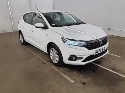 Used Dacia Sandero Comfort 100 HP (73 kW) 2022 White Hatchback
