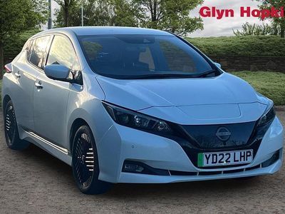 Used Nissan Leaf N-Connecta 110 kW (150 HP) 2022 White Hatchback