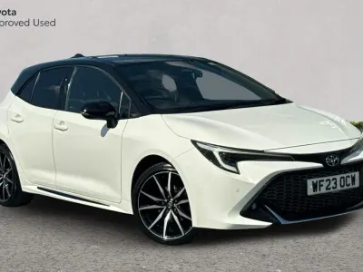 Used Toyota Corolla Sport 140 HP (102 kW) 2023 Pure white bi tone