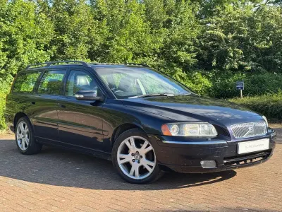 Used Volvo V70 SE 2006 Blue Estate