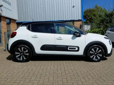 Used Citroën C3 PureTech 82 HP (60 kW) 2024 White Hatchback