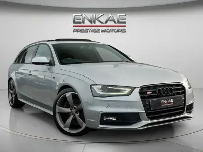 Używany Audi S4 Black Edition 333 KM (244 kW) 2012 Srebrny Kombi