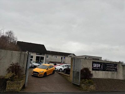 Used Ford Focus ST 250 HP (183 kW) 2016 Yellow Hatchback