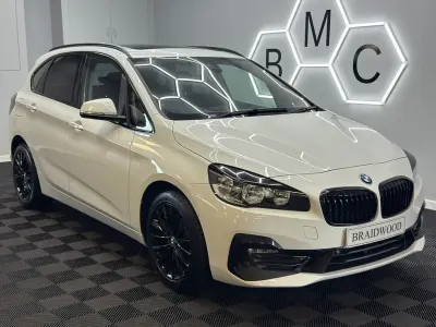 Begagnad BMW 218 Luxury Line 150 HK (110 kW) 2018 Vit Halvkombi
