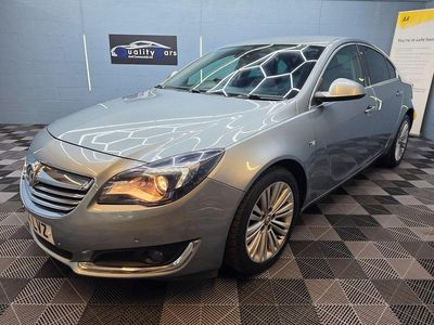 Used Vauxhall Insignia S 140 HP (102 kW) 2014 Silver Hatchback