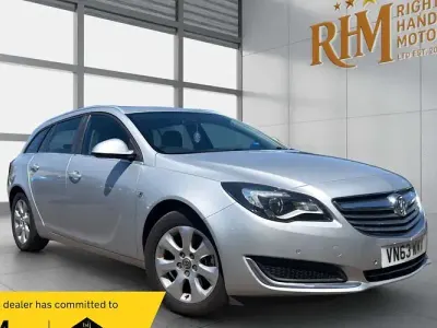 Used Vauxhall Insignia Design Edition 163 HP (119 kW) 2015 Estate