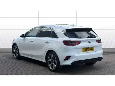 Used Kia Ceed 118 HP (86 kW) 2019 White Hatchback