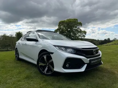 Używany Honda Civic EX 129 KM (94 kW) 2017 Biały Hatchback