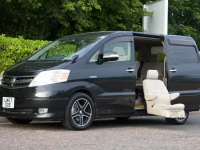 Used Toyota Alphard 159 HP (116 kW) 2007 Black MPV
