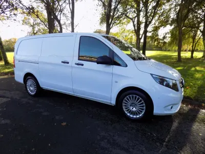 Begagnad Mercedes Vito Progressive 2021 Vit Van