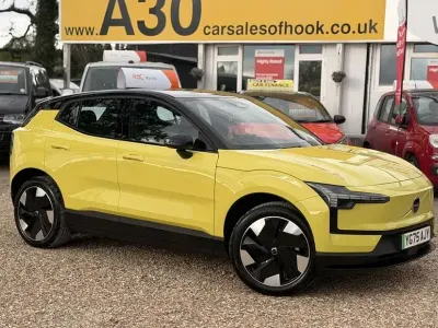 Usado Volvo EX30 Plus 200 kW (272 HP) 2025 SUV