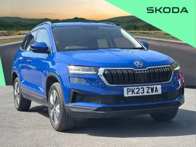 Begagnad Skoda Karoq SE Drive 150 HK (110 kW) 2023 Blå SUV