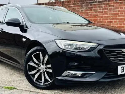 Second-hand Vauxhall Insignia SRi 165 CP (121 kW) 2018 Negru Break