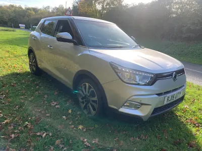 Used SsangYong Tivoli 128 HP (94 kW) 2015 Silver SUV