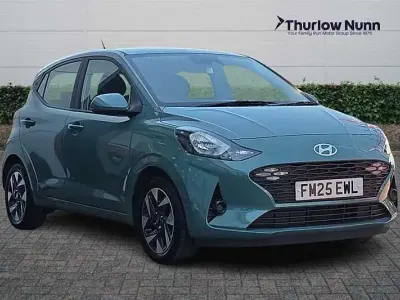Used Hyundai i10 Advanced 63 HP (46 kW) 2025 Green Hatchback