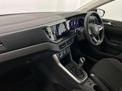 Usado VW Polo Life 94 HP (69 kW) 2025 Cinzento Citadino