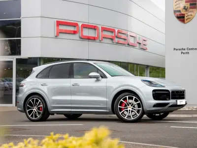Używany Porsche Cayenne GTS 2022 Srebrny SUV
