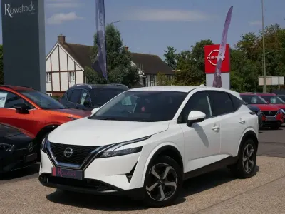 Used Nissan Qashqai N-Connecta 160 HP (117 kW) 2023 White SUV