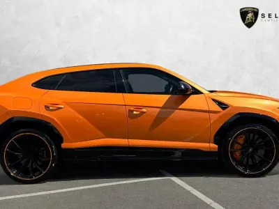Used Lamborghini Urus 650 HP (478 kW) 2021 Orange SUV