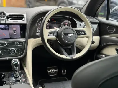 Used Bentley Bentayga 542 HP (398 kW) 2025 Grey SUV