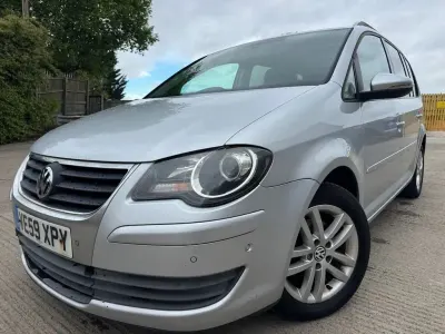 Used VW Touran Match 103 HP (75 kW) 2010 Silver MPV