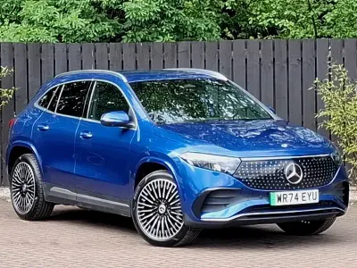 Usado Mercedes EQA250+ AMG Line Premium 139 kW (190 HP) 2024 Azul SUV