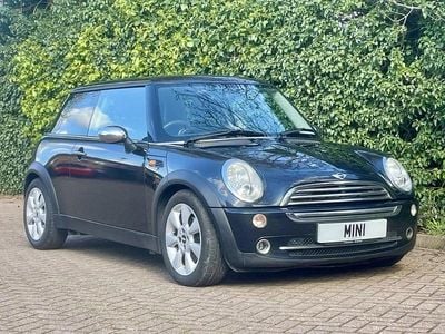 Used Mini Cooper Hatch 116 HP (85 kW) 2005 Astroblack metallic Hatchback