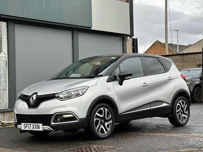 Used Renault Captur Signature 120 HP (88 kW) 2017 Silver/black SUV