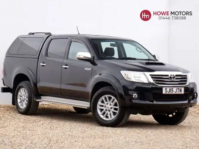 Used Toyota HiLux 144 HP (105 kW) 2015 Black Pickup