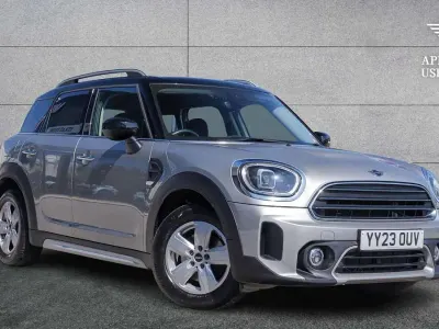 Usado Mini Cooper Countryman Classic 134 CV (98 kW) 2023 Plateado SUV